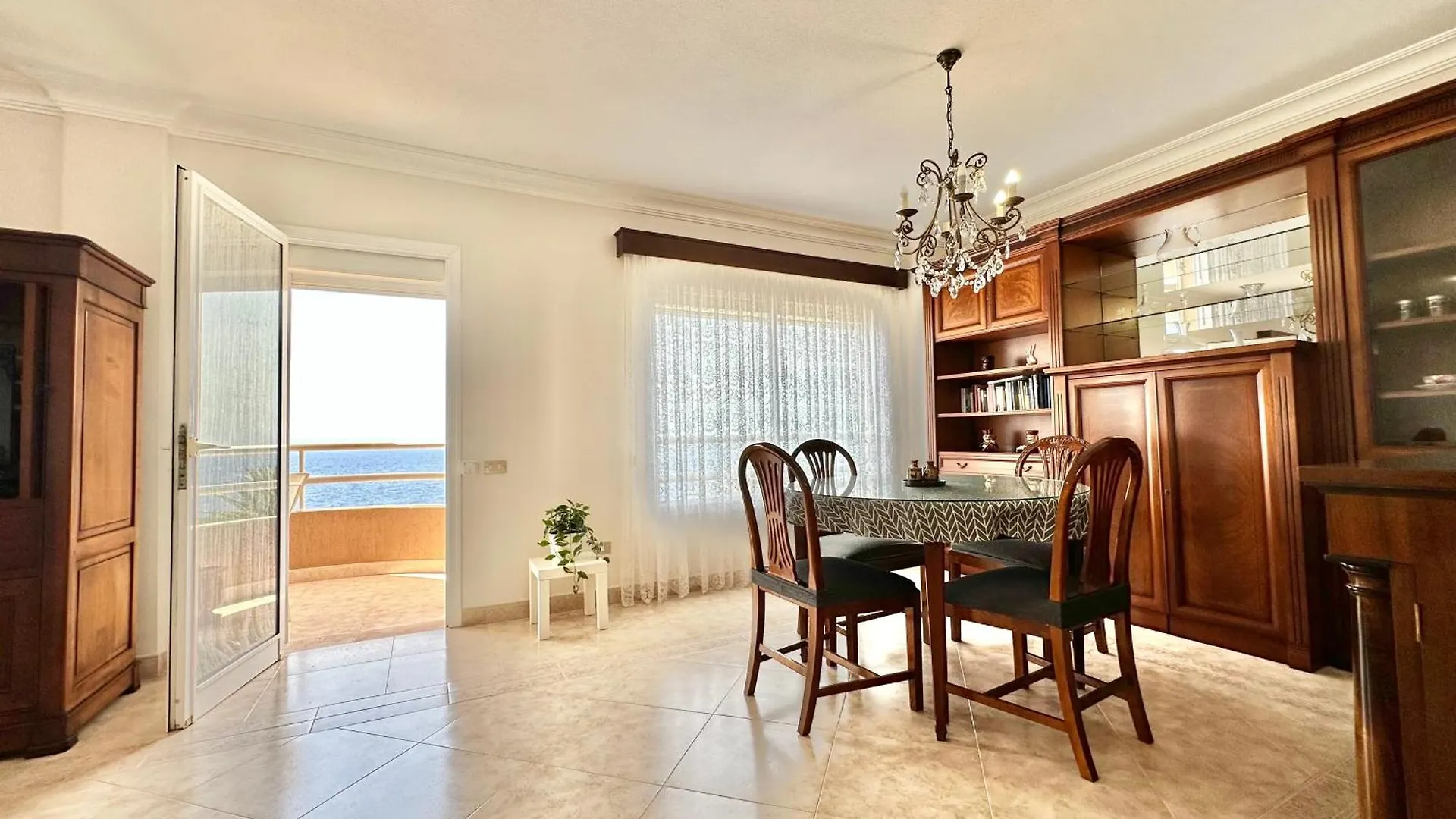 Apartament Radazul Views House